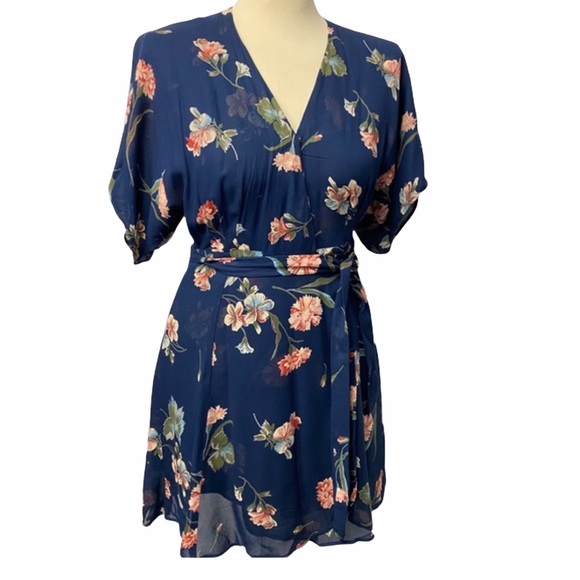 Reformation Dresses & Skirts - Reformation Lucas Blue Floral Dress